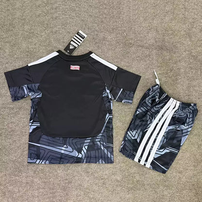 Manchester United 2026/27 Goalkeeper Football Full Kit Black (KIDS)