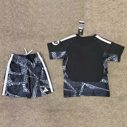Real Madrid 2026/27 Goalkeeper Football Full Kit Black (KIDS)